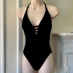 NWT LA BLANCA ISLAND GODDESS KEYHOLE HALTER ONE PIECE SWIMSUIT BLACK SIZE 8